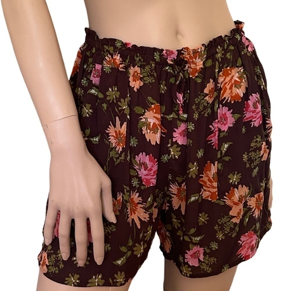 Nordstrom DR2 Floral Leisure Shorts 100% Rayon Lightweight NWOT Ruffled Waist - Picture 10 of 13